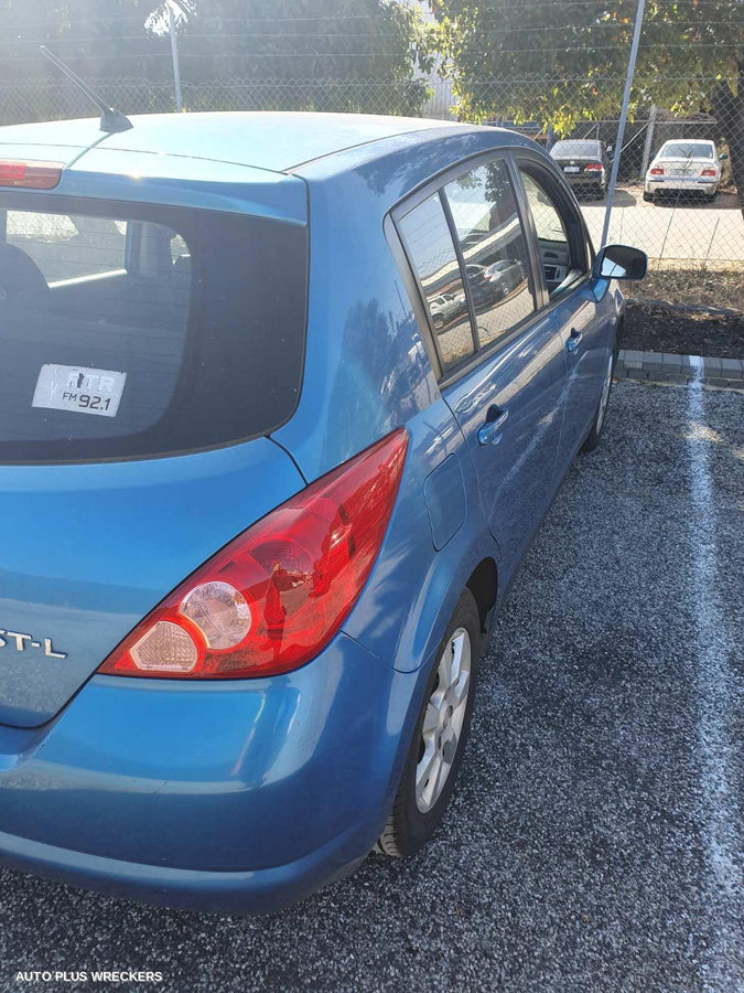 2006 Nissan Tiida Right Door Mirror