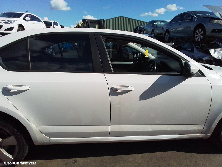 2014 Skoda Octavia Door Boot Gate Lock