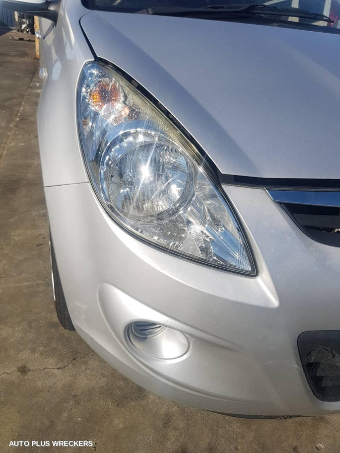 2010-2012 Hyundai I20 Right Guard