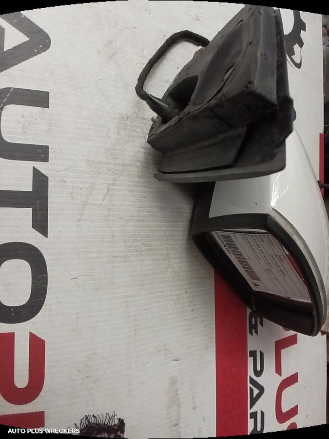 2010-2014 Volkswagen Polo Right Door Mirror