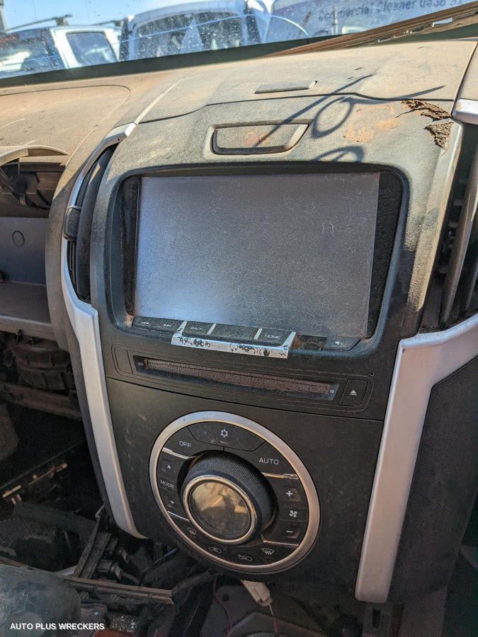 2017 Isuzu Dmax Right Headlamp