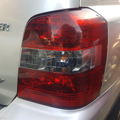 2001-2007 Toyota Kluger Right Front Door