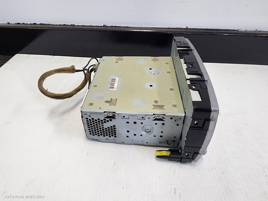 2005-2015 Toyota Hilux Radio Cd Dvd Sat Tv