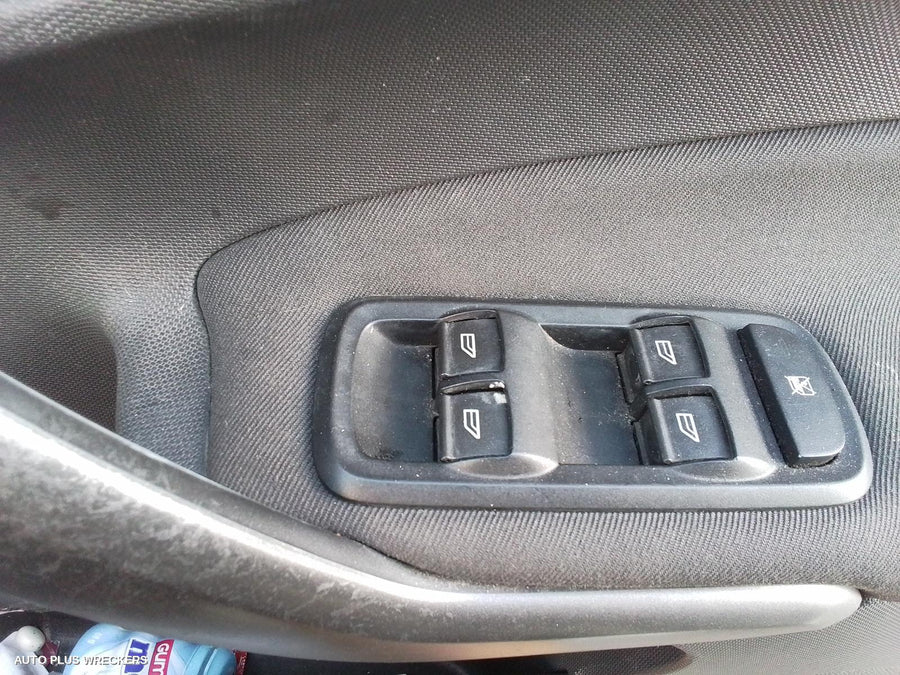 2014 FORD FIESTA LEFT FRONT WINDOW REG MOTOR