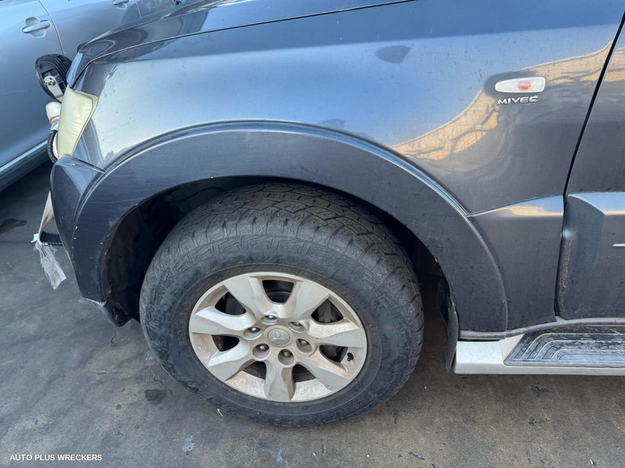 2010 Mitsubishi Pajero Catalytic Converter