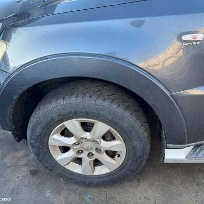 2010 Mitsubishi Pajero Left Headlamp