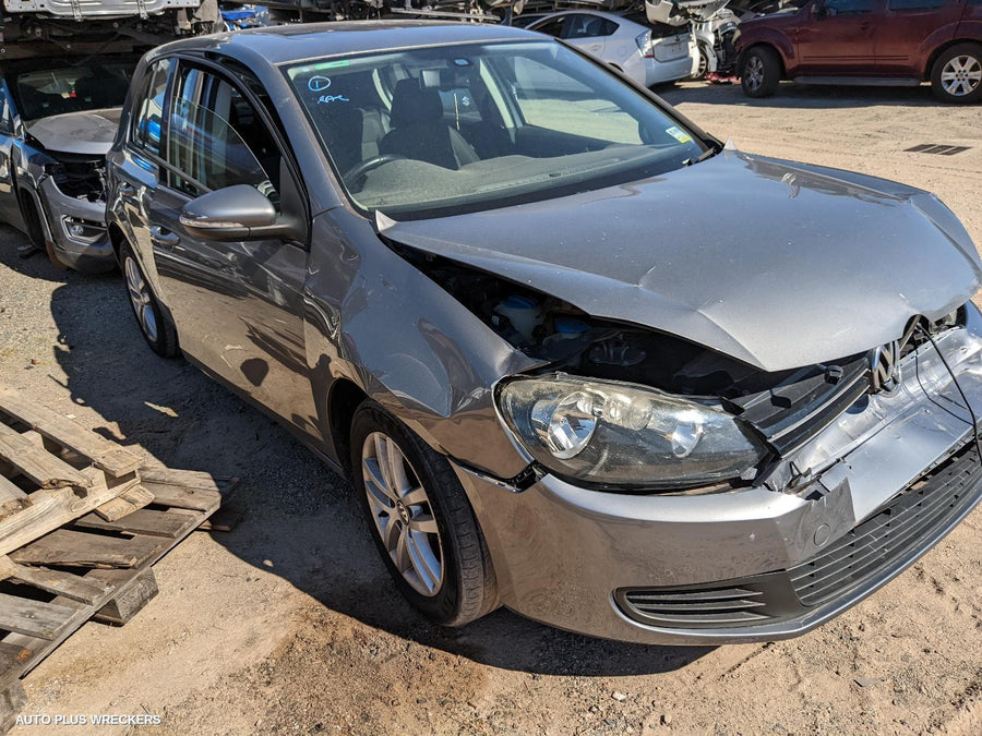 2009 Volkswagen Golf Right Taillight