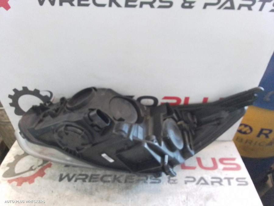 2014 Ford Focus Right Headlamp