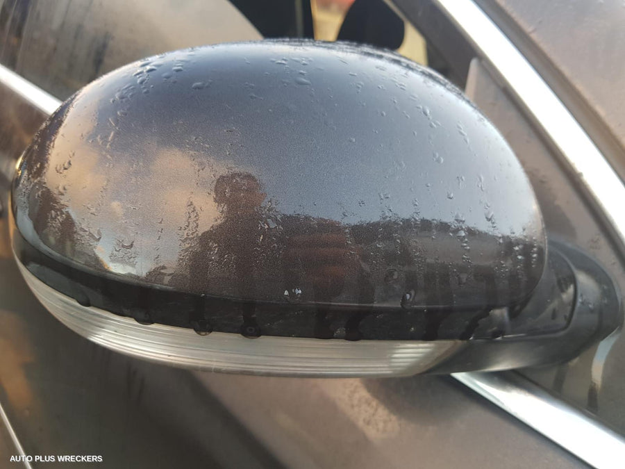 2008 Volkswagen Passat Right Door Mirror