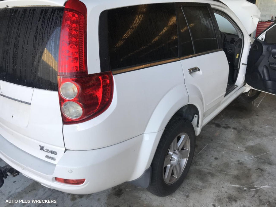 2011 Great Wall X200/x240 Right Front Door Window