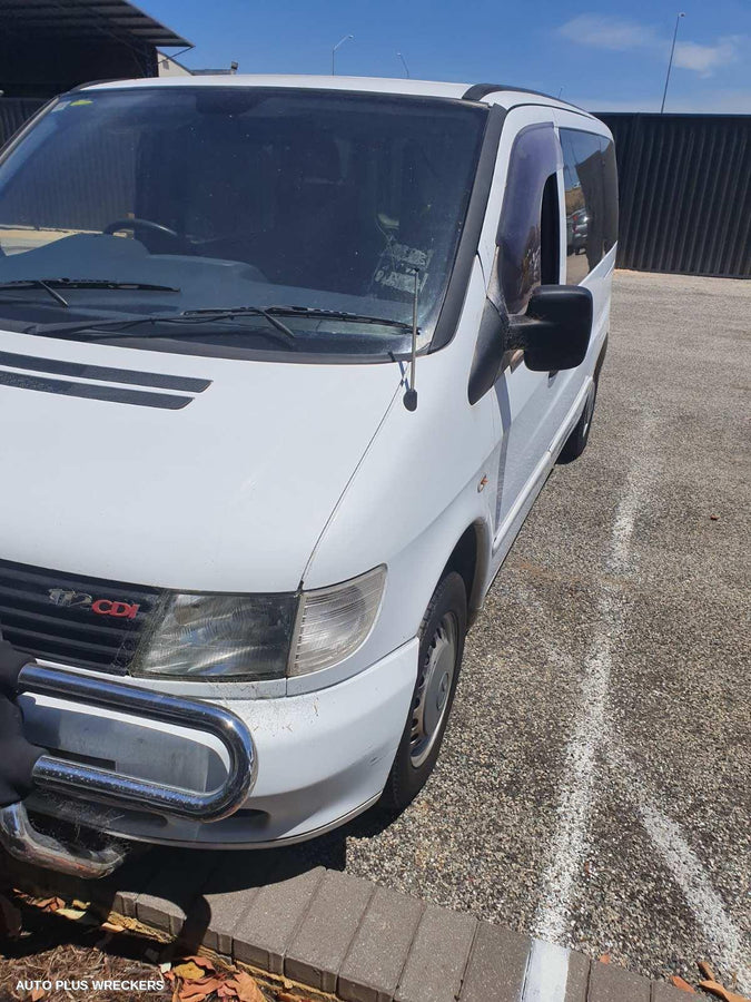 2004 Mercedes Vito Left Front Door