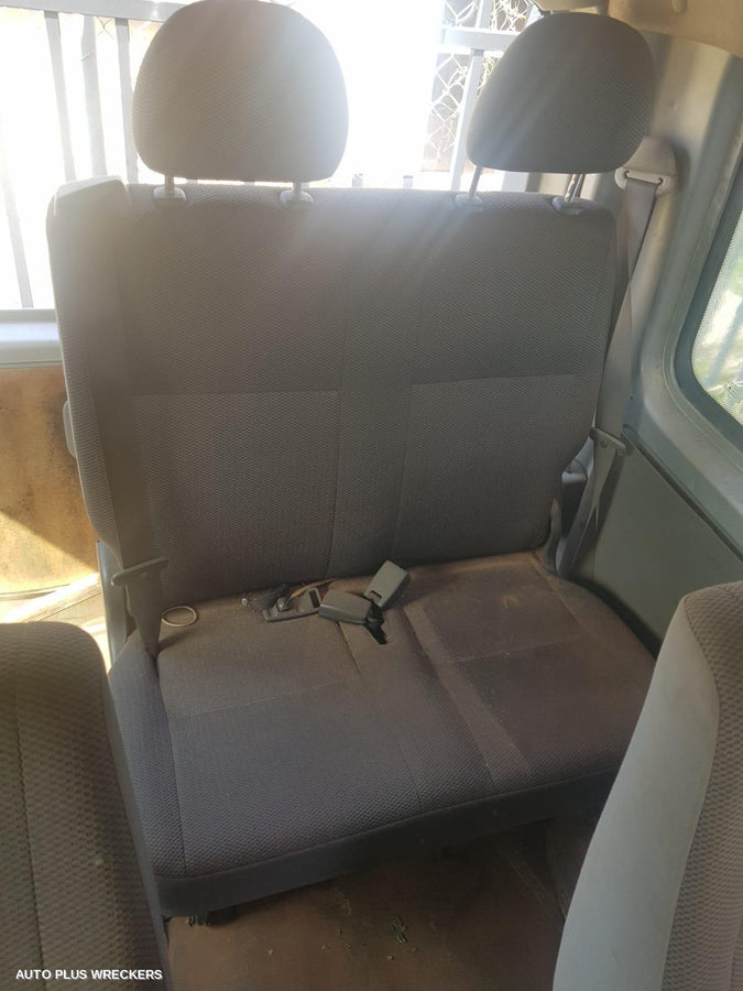 2005 Toyota Hiace 3rd Seat