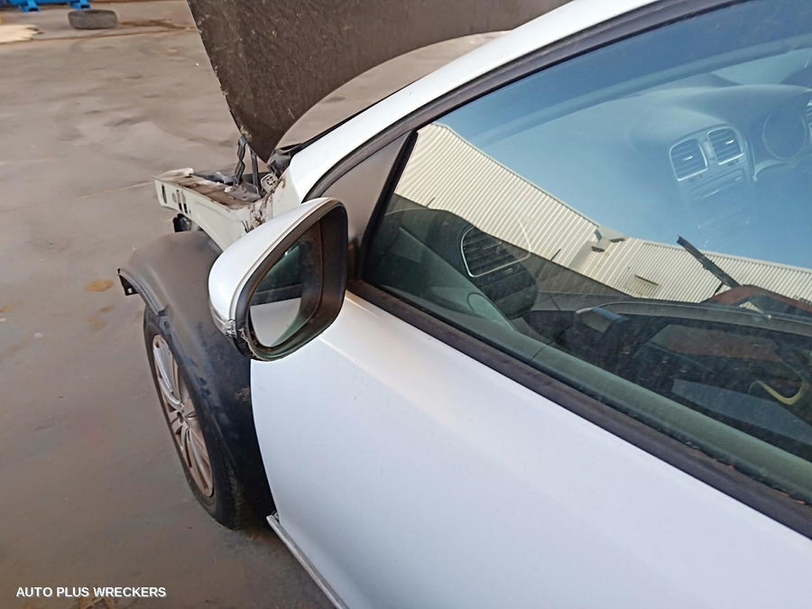 2011 Volkswagen Golf Right Front Door Window
