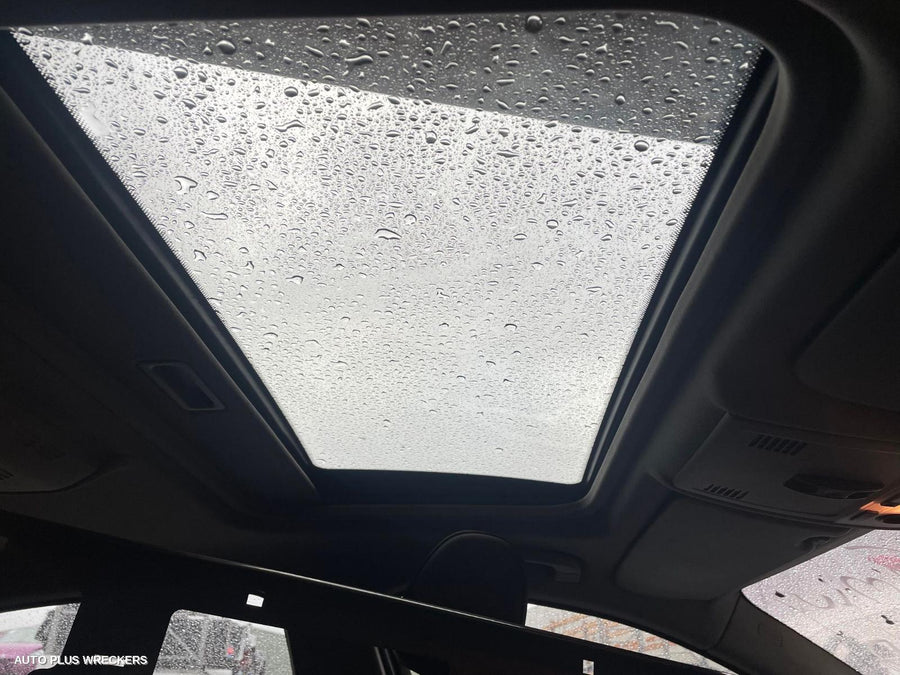 2010 Bmw 3 Series Left Rear Door Window