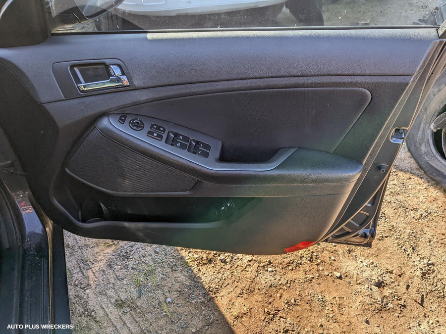 2013 Kia Optima Right Front Door Window