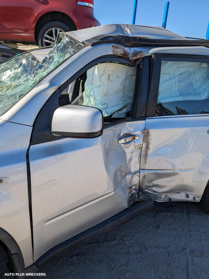 2013 Nissan Xtrail Right Front Door Window