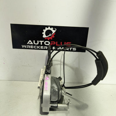 2014 Nissan Pulsar Door Boot Gate Lock