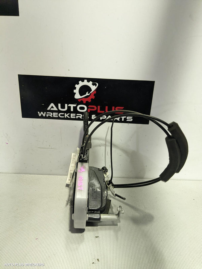 2014 Nissan Pulsar Door Boot Gate Lock