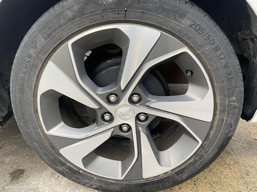 2017 Holden Barina Right Front Hub Assembly