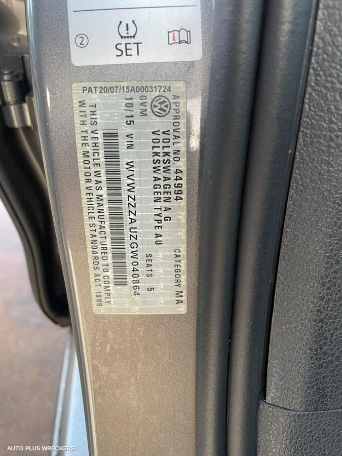 2016 Volkswagen Golf Right Guard Liner