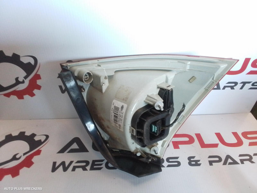 2007 Volkswagen Golf Right Taillight