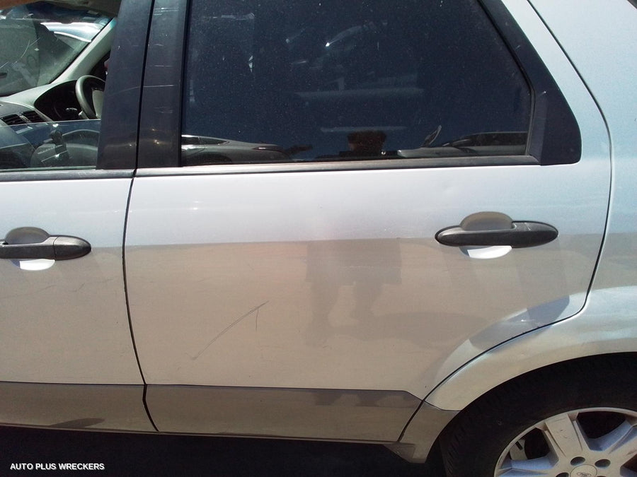 2008 FORD TERRITORY RIGHT FRONT DOOR
