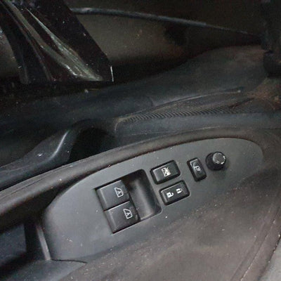 2010 Nissan 370z Door Handle