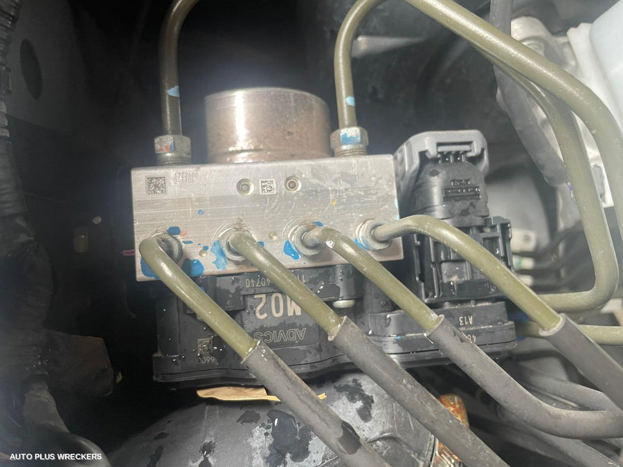 2018 Mitsubishi Triton Right Front Door Window