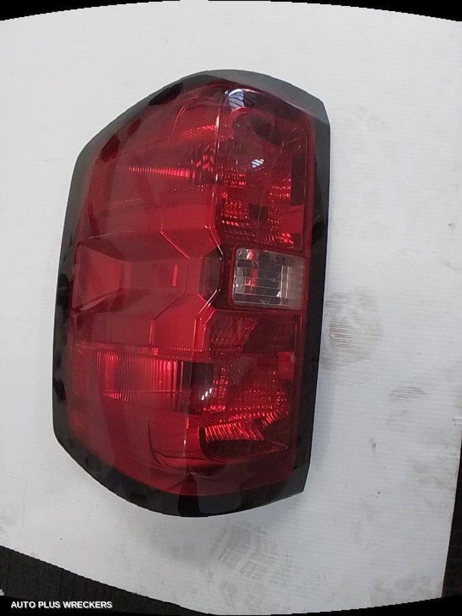 2016-2020 Chevrolet Silverado Left Taillight