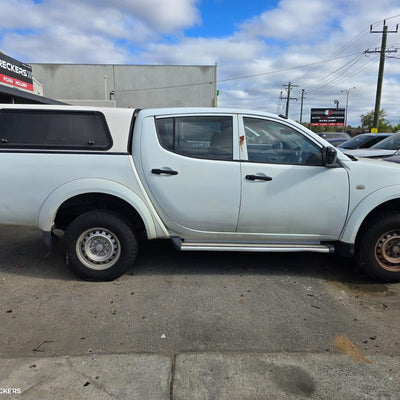 2009-2015 Mitsubishi Triton Glove Box