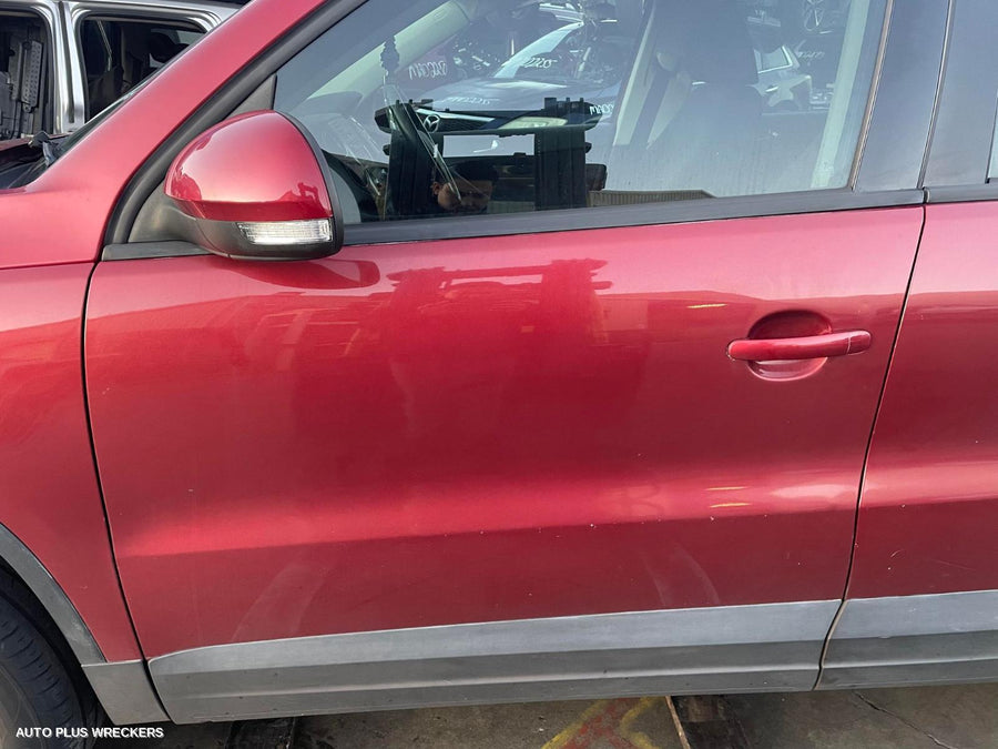 2009 Volkswagen Tiguan Right Rear Door Sliding