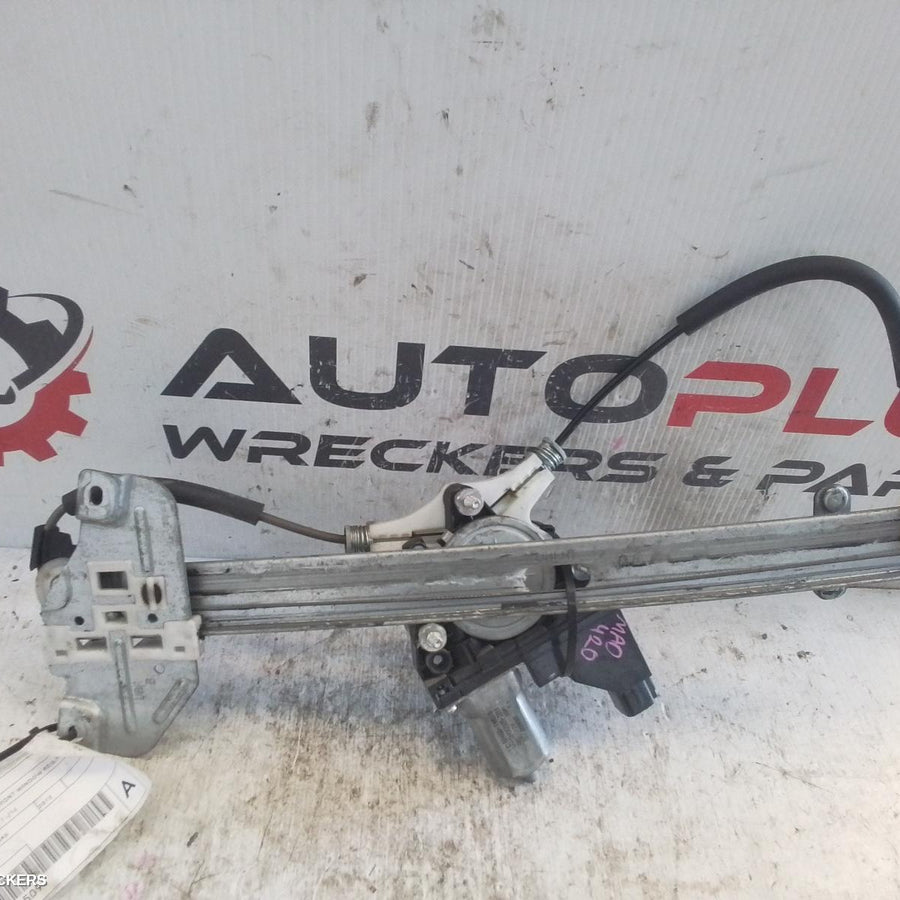 2011-2016 Kia Rio Right Front Window Reg Motor