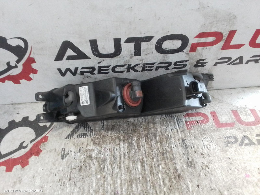 2015-2019 Volkswagen Passat Left Indicator Fog Side