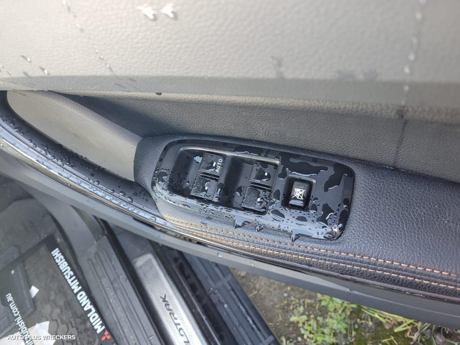 2017 Ford Ranger Headrest