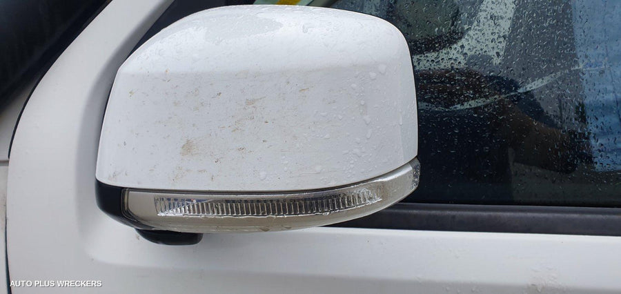 2013 Nissan Navara Right Front Door Window