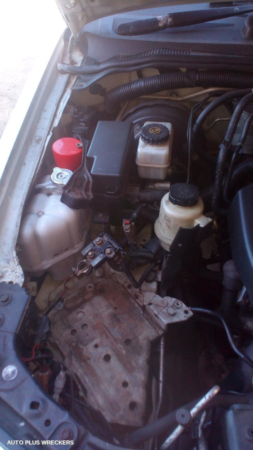 2007 Nissan Navara Right Front Door Window