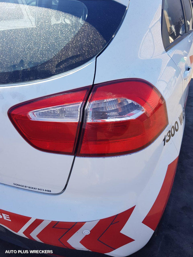 2012 Kia Rio Right Front Door Window