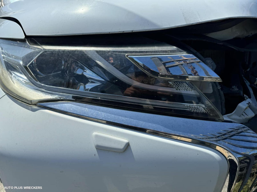 2017 Mitsubishi Pajero Instrument Cluster