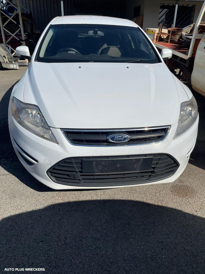 2014 Ford Mondeo Sunvisor