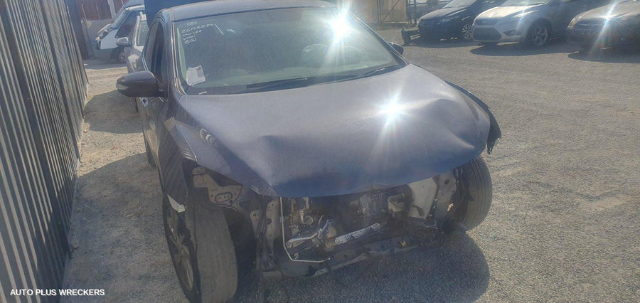 2012-2017 Nissan Pulsar Rear Garnish