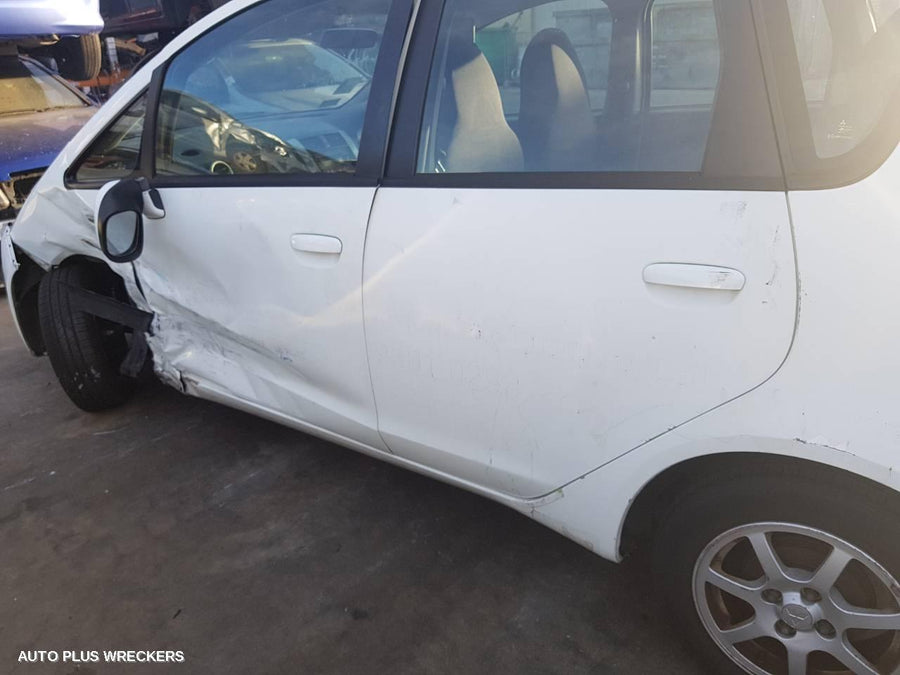 2007 Mitsubishi Colt Radiator