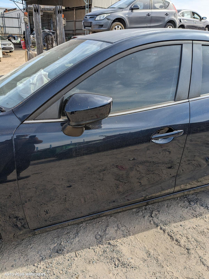 2013-2019 Mazda 3 Right Front Door Window