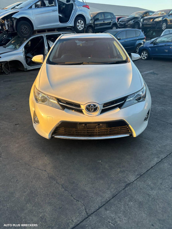2014 Toyota Corolla Left Rear 1 4 Door Glass