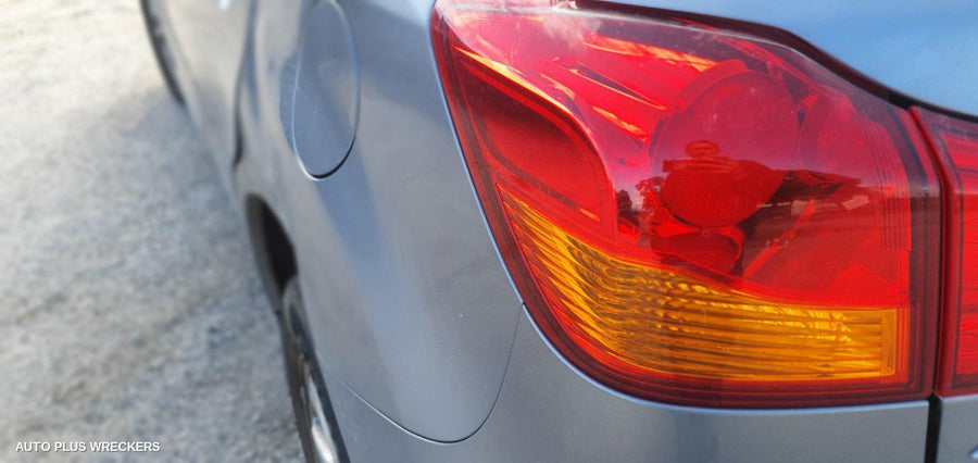 2011 Mitsubishi Asx Right Front Door