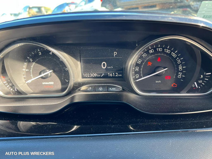 2013 Peugeot 208 Left Headlamp