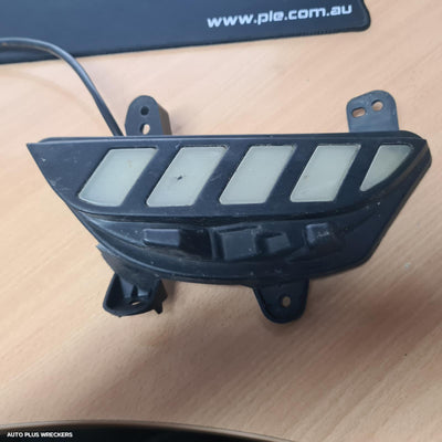 2013-2016 Mazda 3 Right Indicator Fog Side