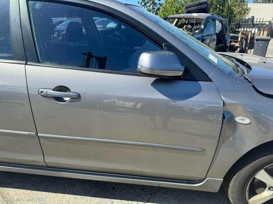 2003-2009 Mazda 3 Right Rear Door Sliding