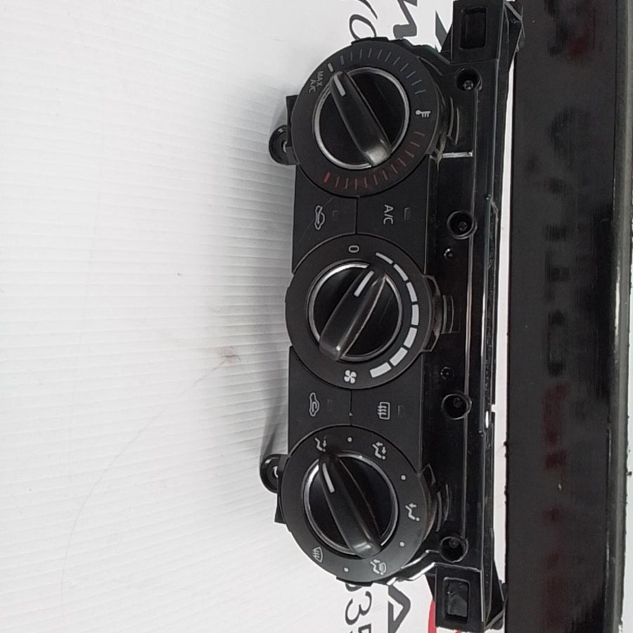 2017-2026 Mazda 2 Heater Ac Controls