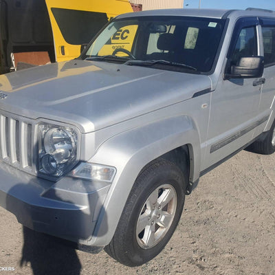2012 JEEP CHEROKEE LEFT FRONT DOOR