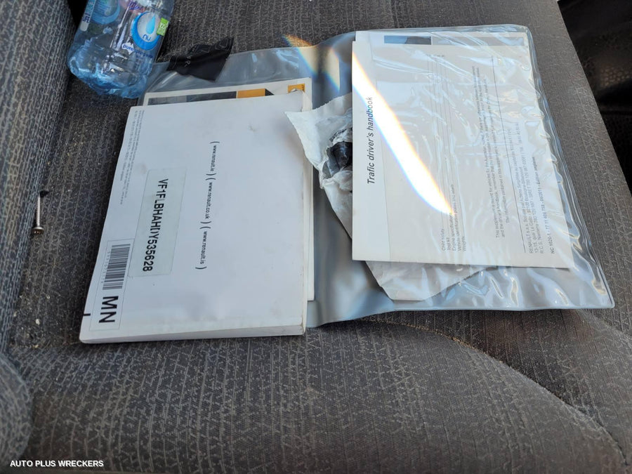 2014 Renault Trafic Left Front Door